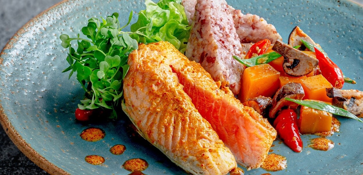 Poached Salmon Lontong Nasi Merah – - UFS